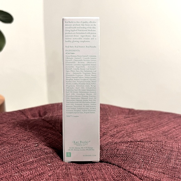 *NIB* Kat Burki Retin-C Treatment Complex Serum, 1 fl. oz. - Picture 8 of 10